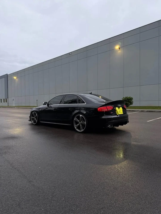 2010 Audi B8 S4 - Image 2 of 17