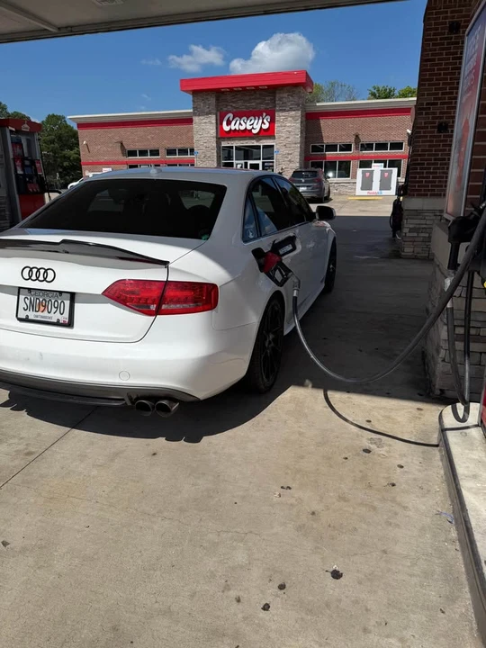 2010 Audi B8 S4 - Image 2 of 19