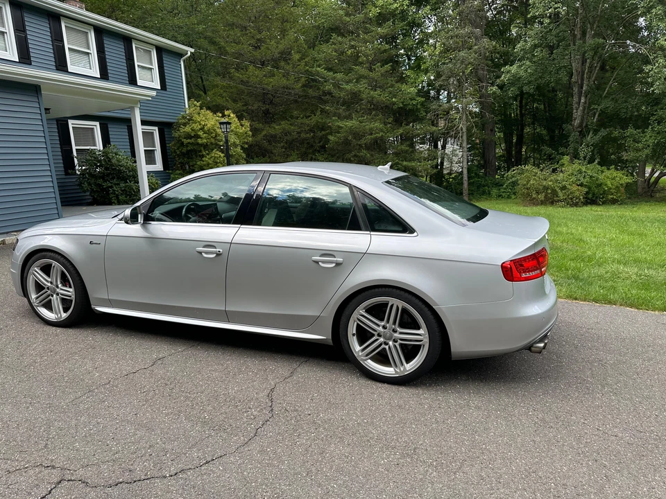 2010 Audi B8 S4 - Image 9 of 31