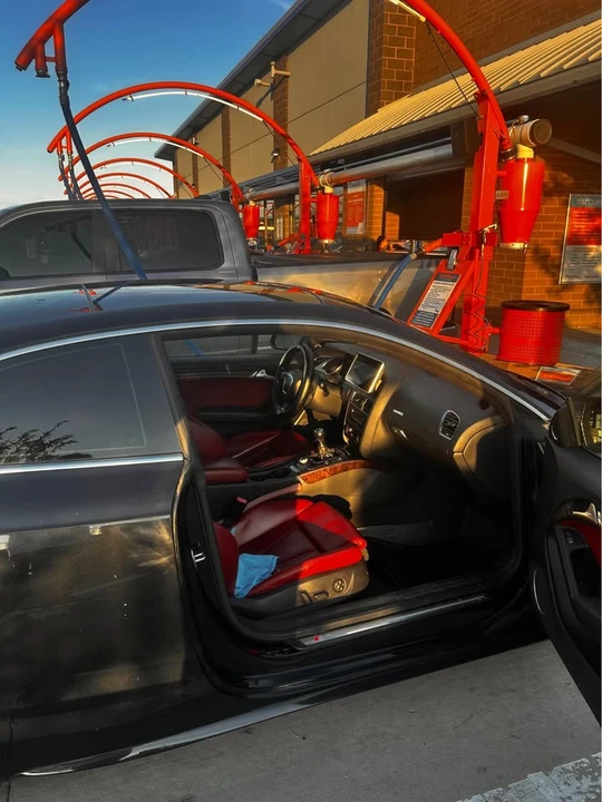 2010 Audi B8 S5 - Image 3 of 10