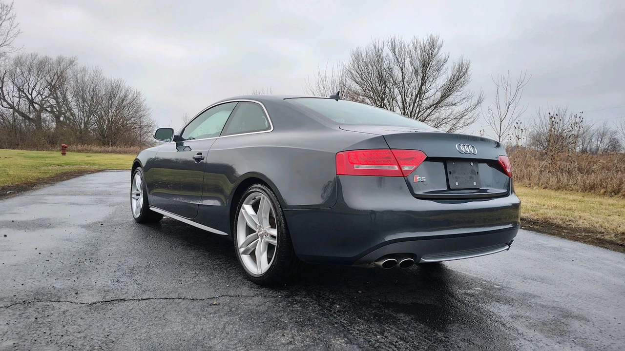 2010 Audi B8 S5 - Image 2 of 8