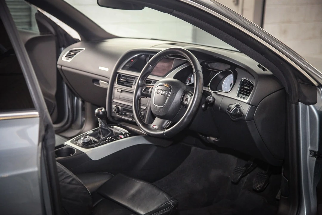 2010 Audi B8 S5 - Image 2 of 30