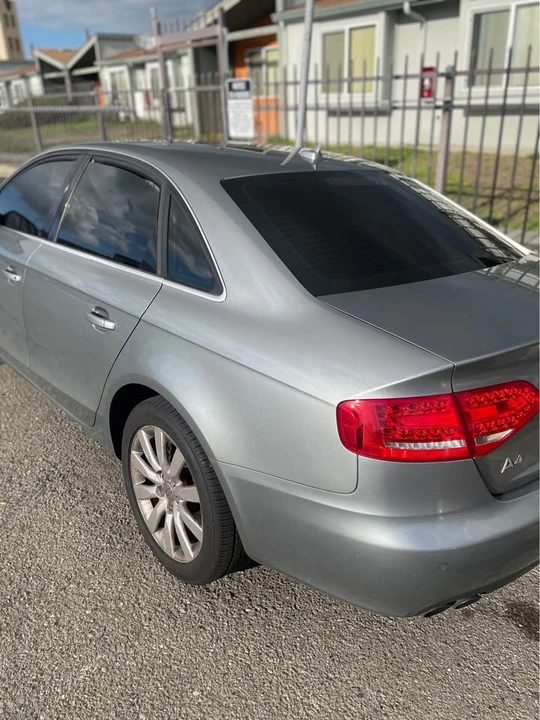 2010 Audi B8 A4 - Image 3 of 4