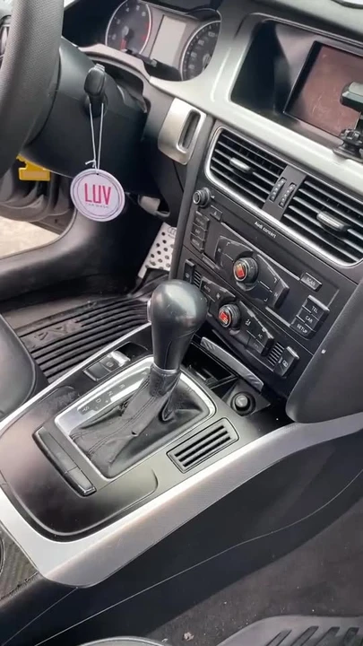 2010 Audi B8 A4 - Image 2 of 2