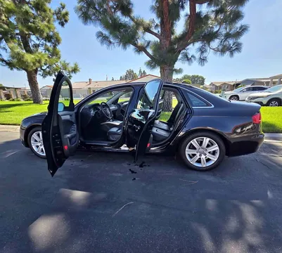2010 Audi A4 2.0T Quattro Premium Sedan