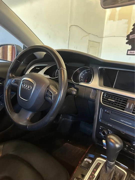 2010 Audi B8 A5 - Image 2 of 4