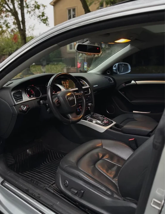 2010 Audi B8 A5 - Image 9 of 16