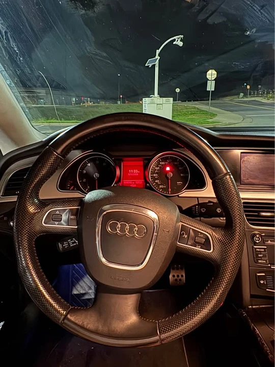 2010 Audi B8 A5 - Image 8 of 11