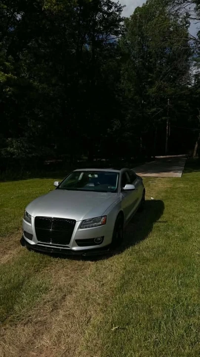 2010 Audi B8 A5 - Image 2 of 3