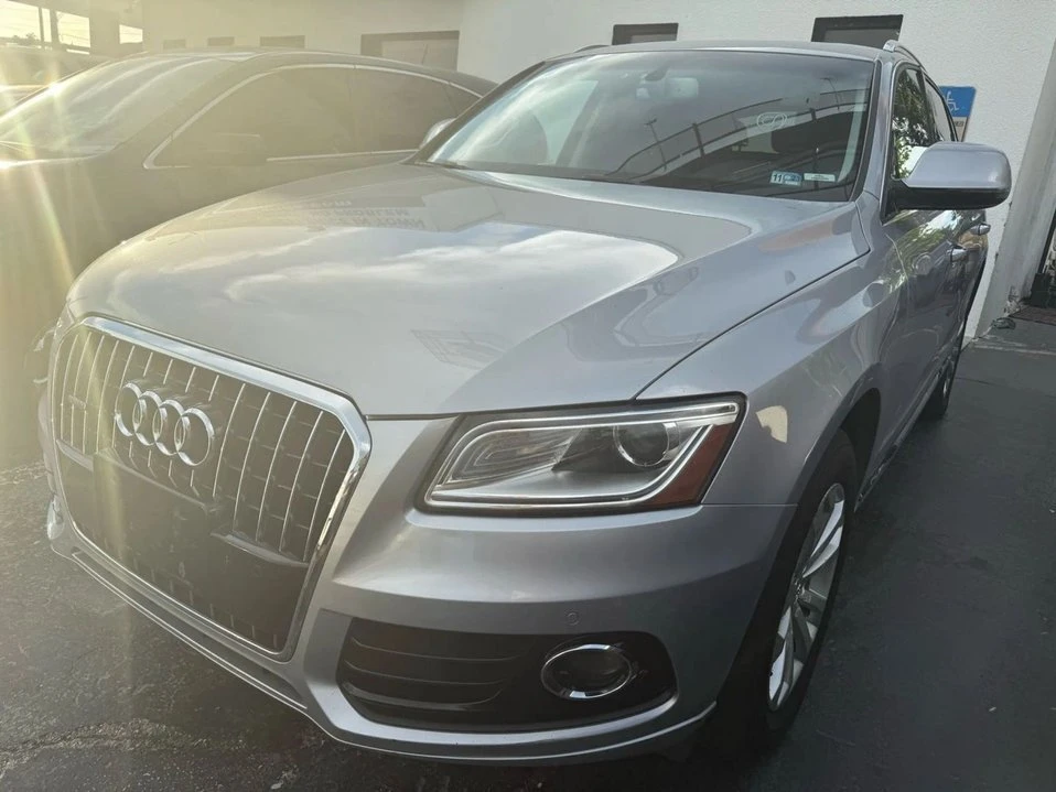 2010 Audi 8R Q5 - Image 2 of 10