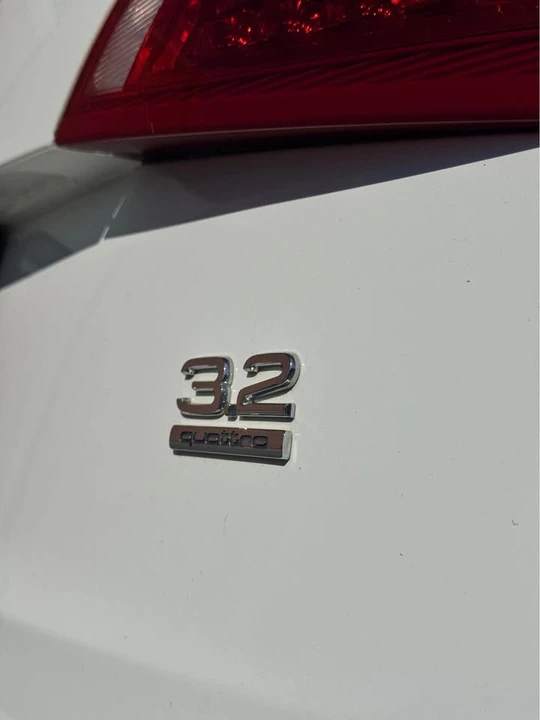 2010 Audi 8R Q5 - Image 4 of 13