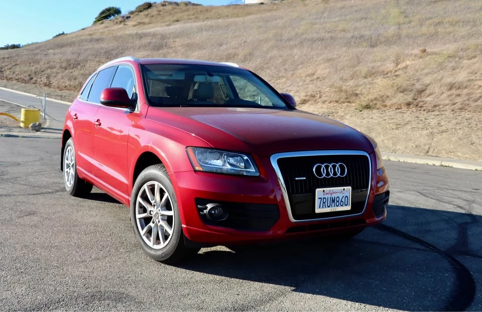 2010 Audi 8R Q5 - Image 2 of 9