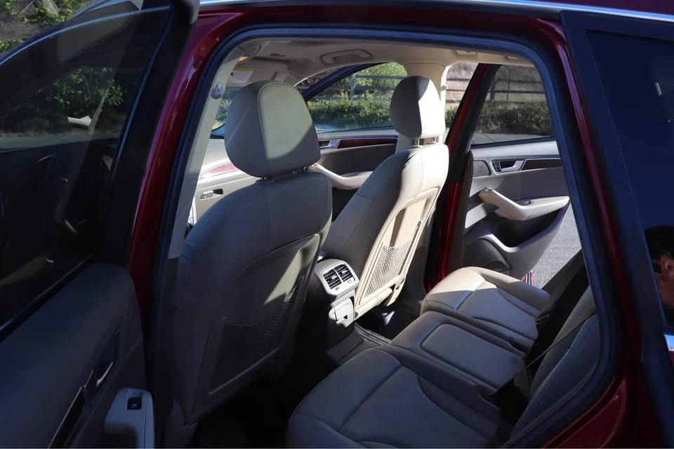 2010 Audi 8R Q5 - Image 8 of 9
