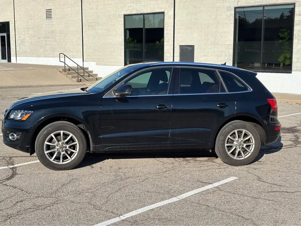 2010 Audi 8R Q5 - Image 2 of 9