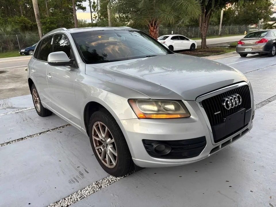 2010 Audi 8R Q5 - Image 2 of 11