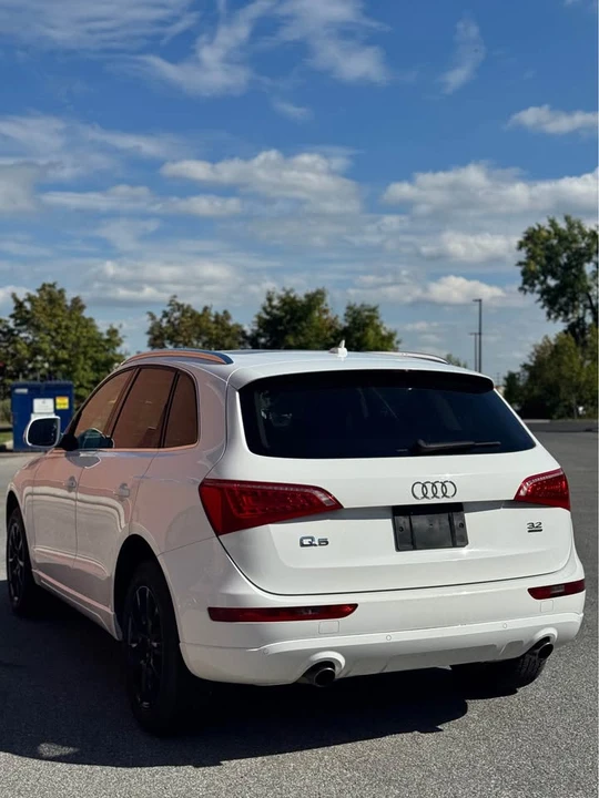 2010 Audi 8R Q5 - Image 2 of 13