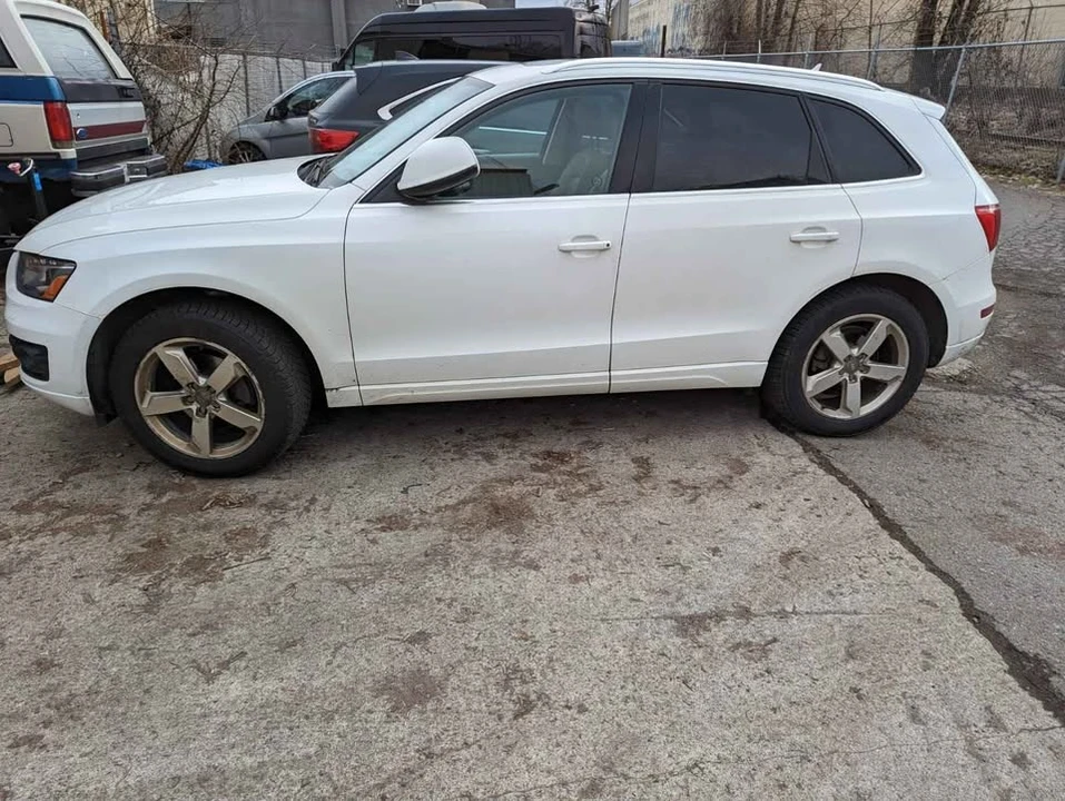 2010 Audi 8R Q5 - Image 2 of 9