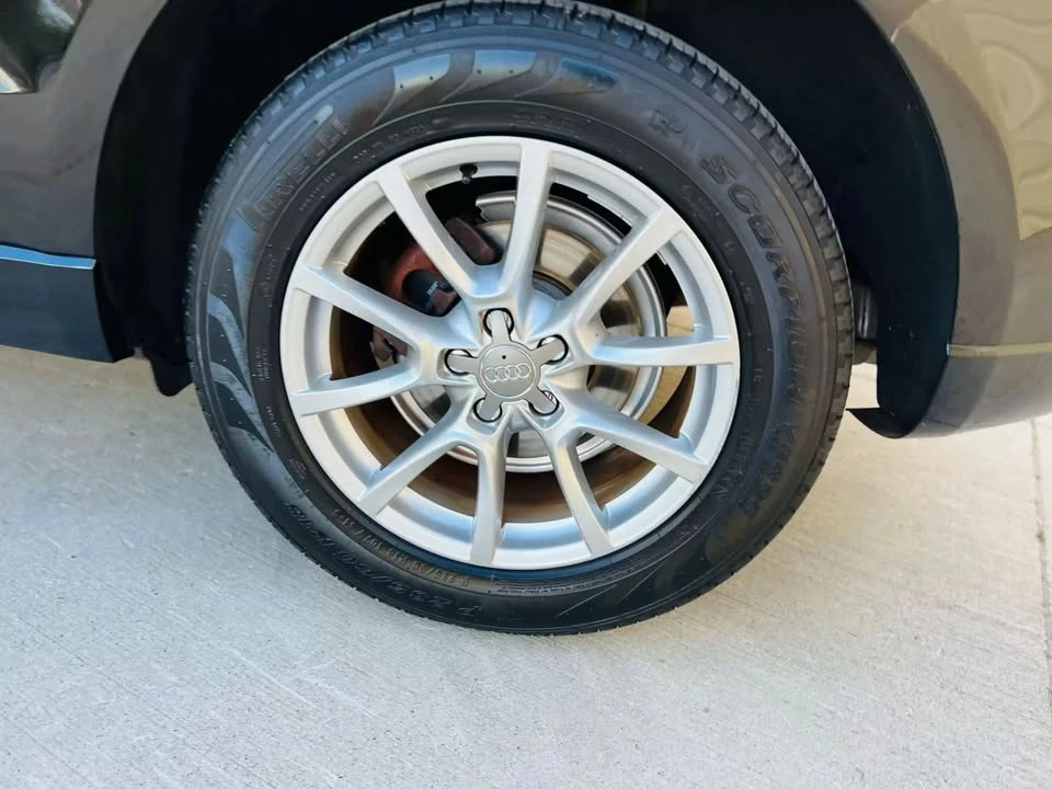 2010 Audi 8R Q5 - Image 11 of 20
