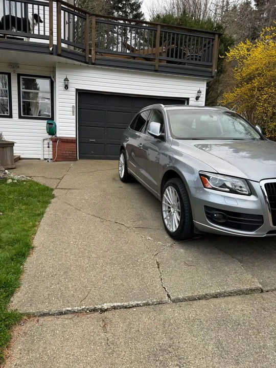 2010 Audi 8R Q5 - Image 2 of 4