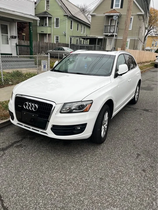 2010 Audi 8R Q5 - Image 2 of 6