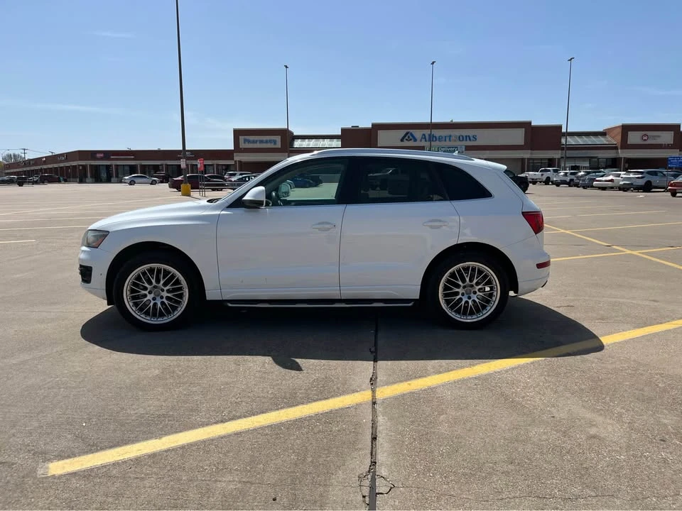 2010 Audi 8R Q5 - Image 2 of 4