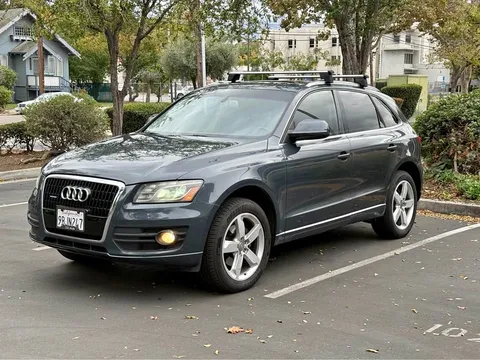 2010 Audi Q5 2.0T Quattro Premium