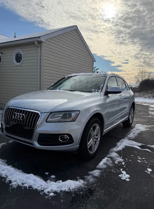 2010 Audi 8R Q5 - Image 2 of 4