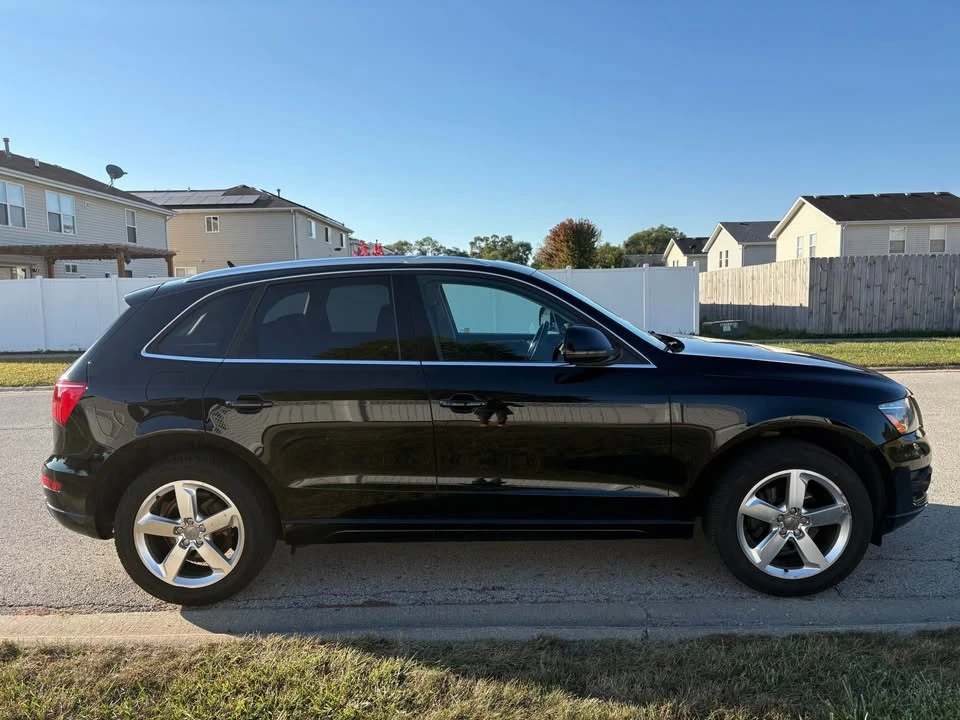 2010 Audi 8R Q5 - Image 2 of 9
