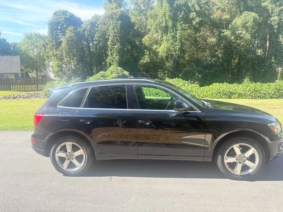 2010 Audi 8R Q5 - Image 2 of 19
