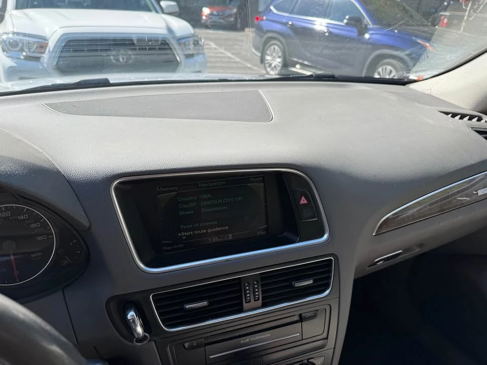 2010 Audi 8R Q5 - Image 12 of 14