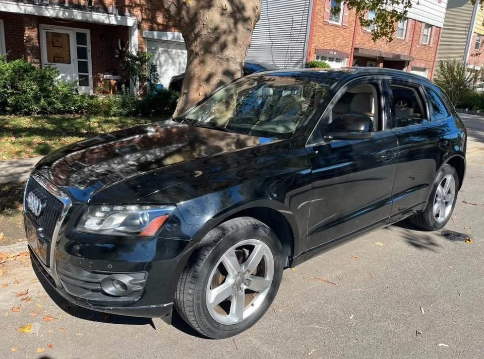 2010 Audi 8R Q5 - Image 2 of 12