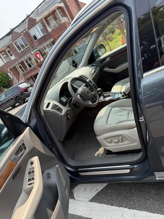 2010 Audi 8R Q5 - Image 10 of 19