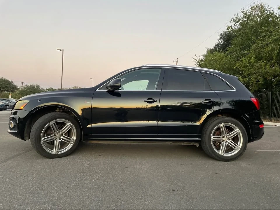 2010 Audi 8R Q5 - Image 2 of 12