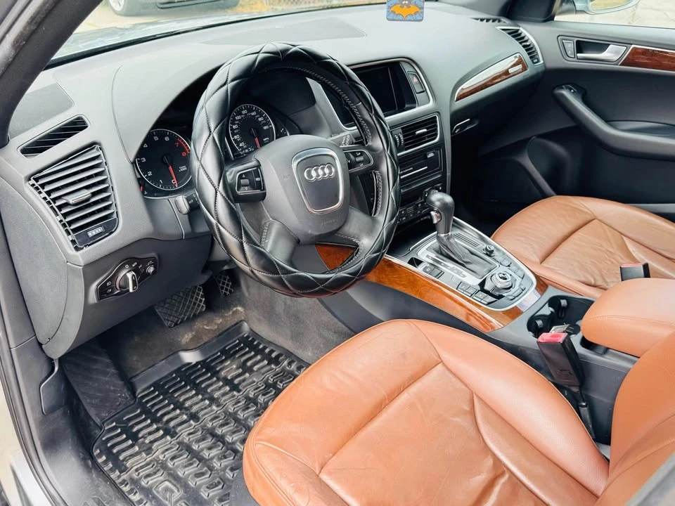2010 Audi 8R Q5 - Image 12 of 20