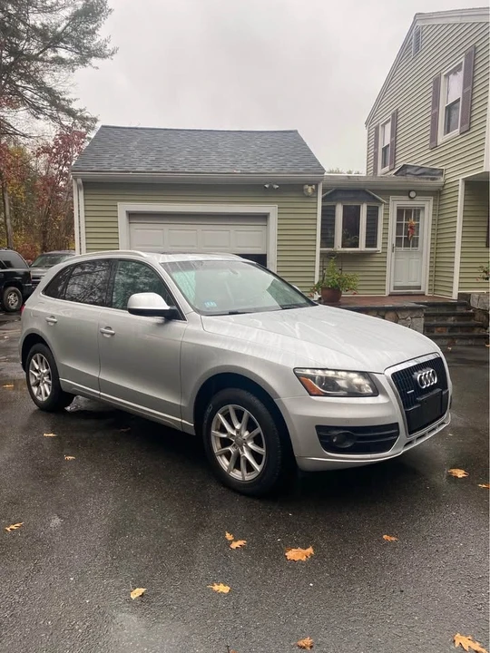 2010 Audi 8R Q5 - Image 2 of 9
