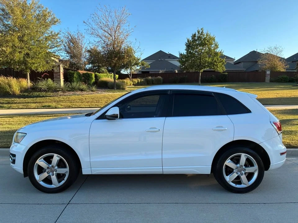 2010 Audi 8R Q5 - Image 2 of 15