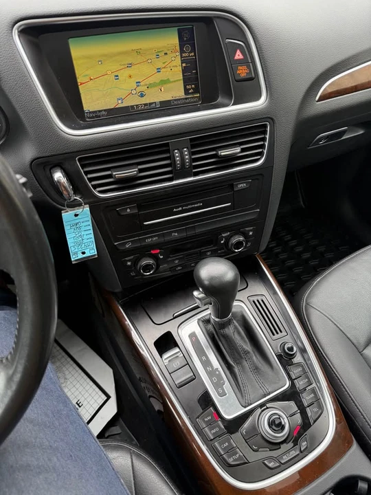 2010 Audi 8R Q5 - Image 12 of 18