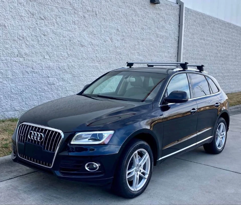2010 Audi 8R Q5 - Image 2 of 15