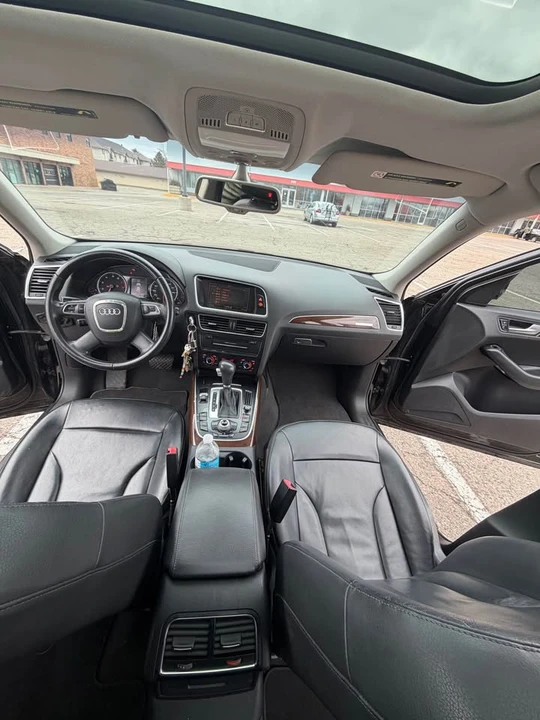 2010 Audi 8R Q5 - Image 2 of 11