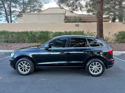 2010 Audi Q5 3.2 Quattro Premium Plus Sport Utility 4D