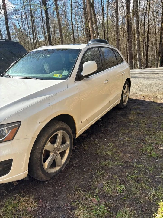 2010 Audi 8R Q5 - Image 2 of 12