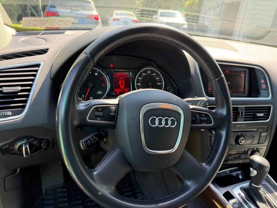 2010 Audi 8R Q5 - Image 10 of 17