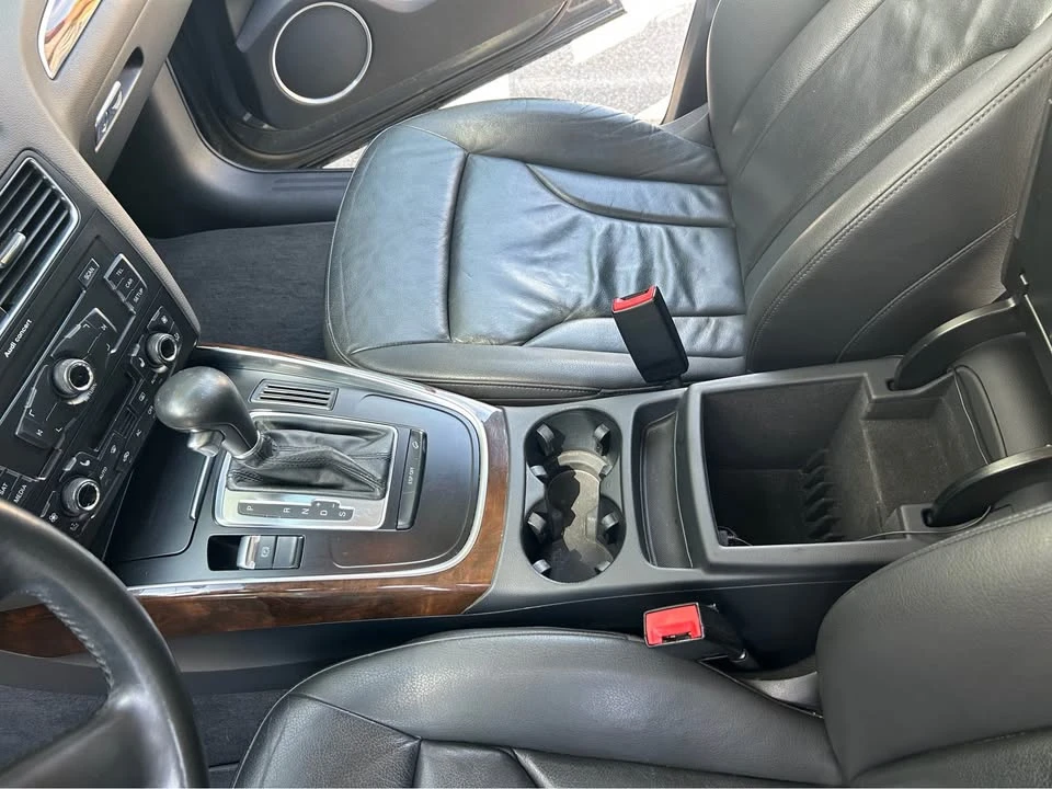2010 Audi 8R Q5 - Image 10 of 20
