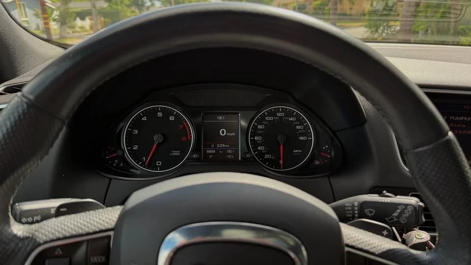 2010 Audi 8R Q5 - Image 12 of 16