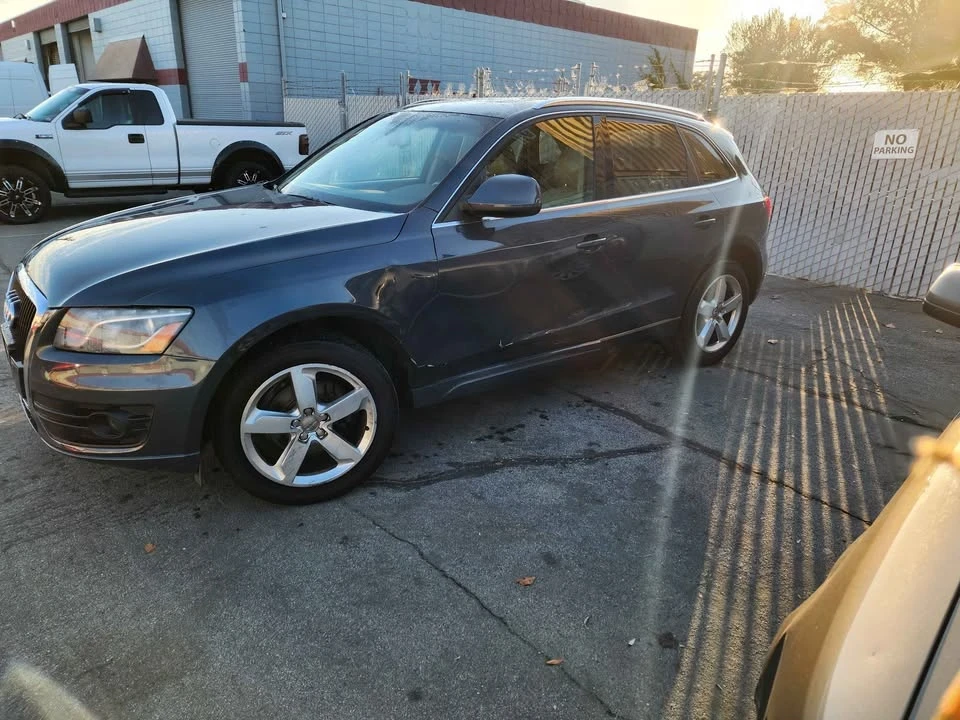 2010 Audi 8R Q5 - Image 2 of 6