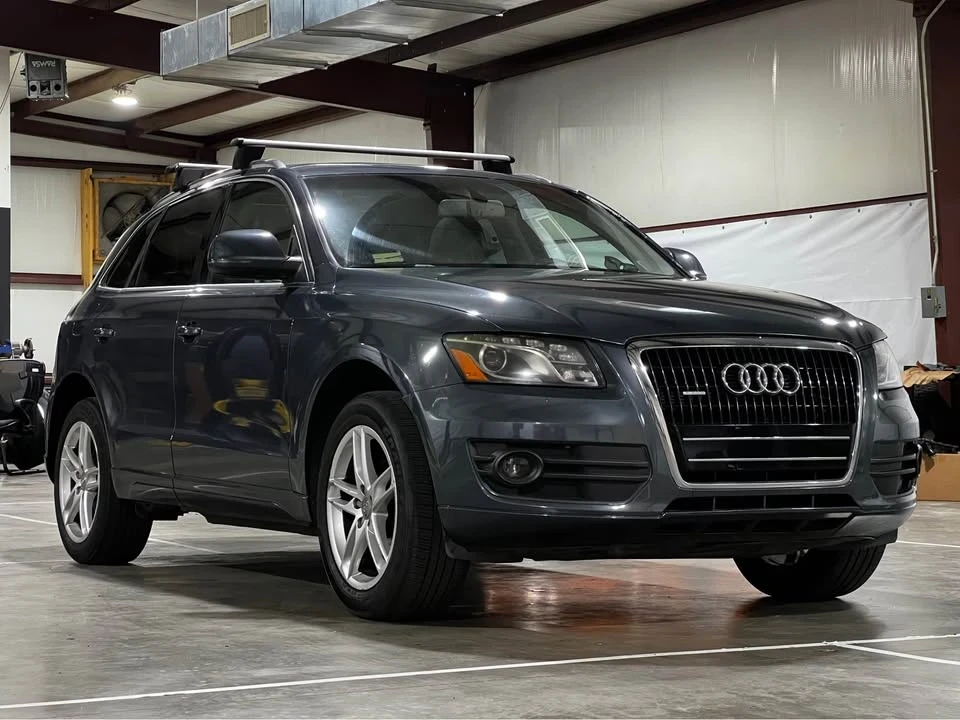 2010 Audi 8R Q5 - Image 2 of 10
