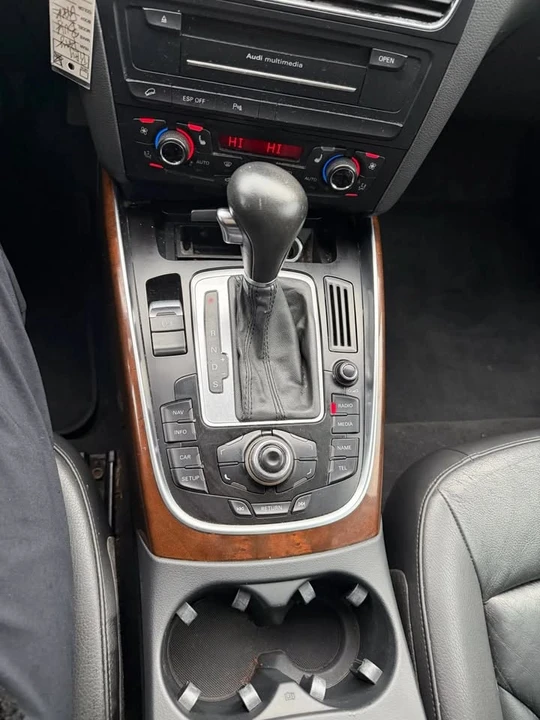 2010 Audi 8R Q5 - Image 12 of 16