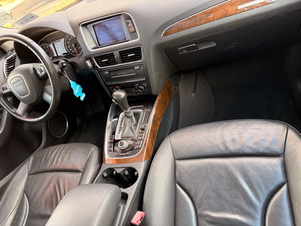 2010 Audi 8R Q5 - Image 10 of 11