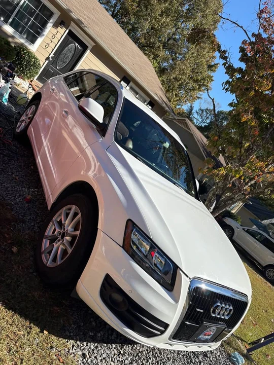 2010 Audi 8R Q5 - Image 2 of 7