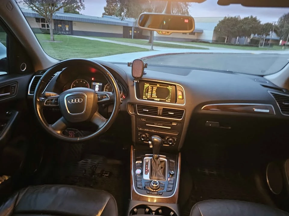 2010 Audi 8R Q5 - Image 5 of 9
